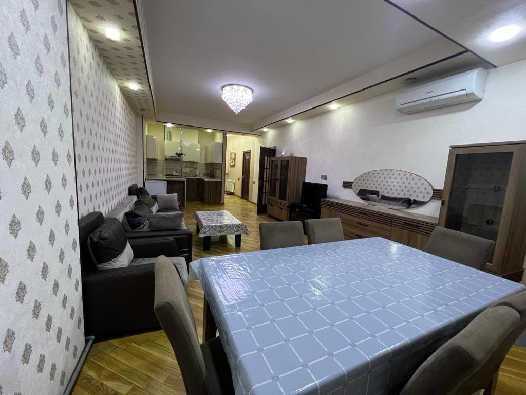 Bakuvi Apartments On New Boulveard Екстериор снимка